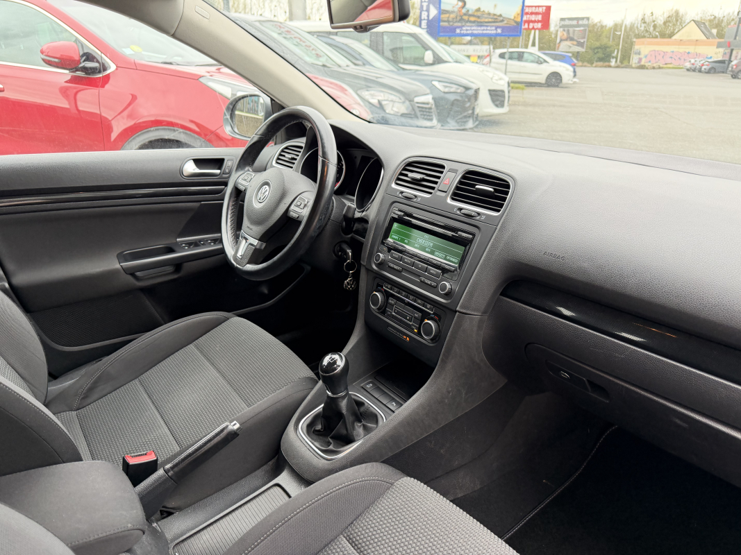 Volkswagen Golf — 23
