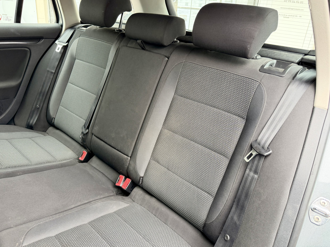 Volkswagen Golf — 11