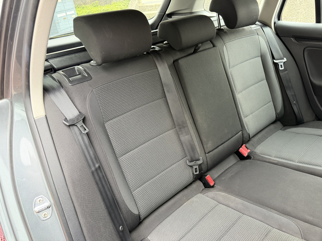 Volkswagen Golf — 25