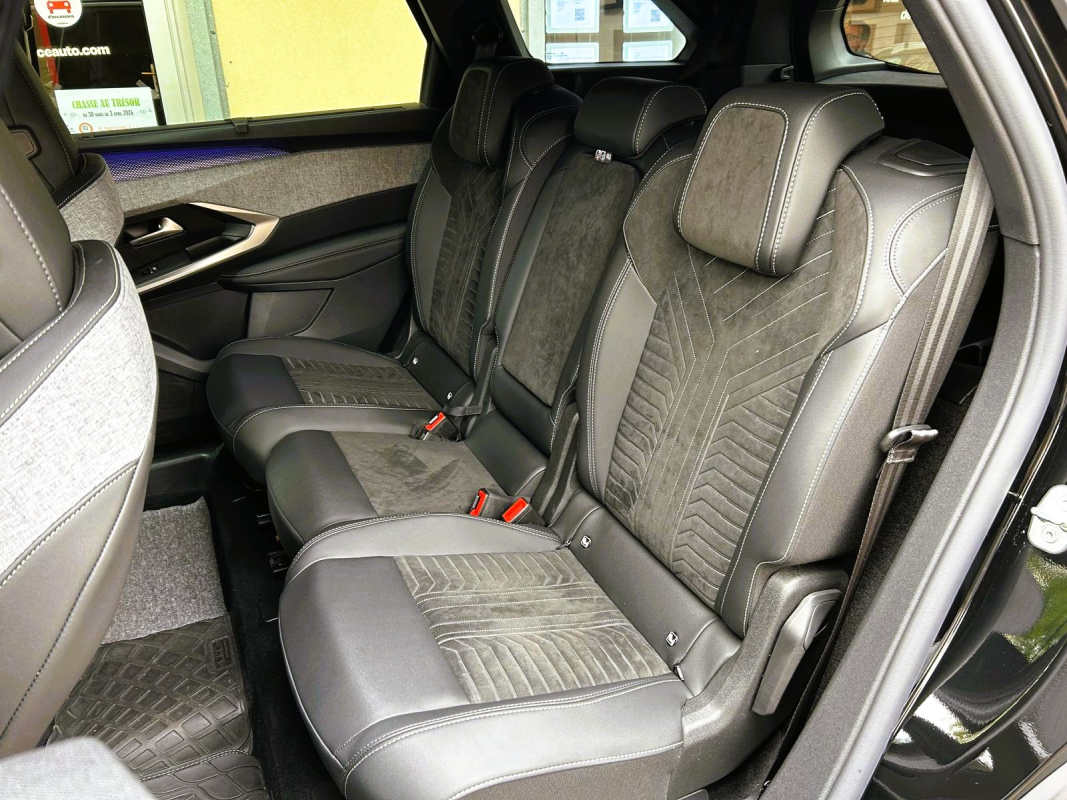 Peugeot 5008 — 11