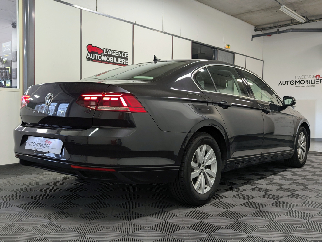 Volkswagen Passat — 3