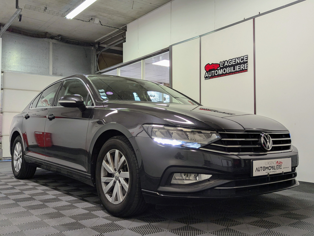 Volkswagen Passat — 5