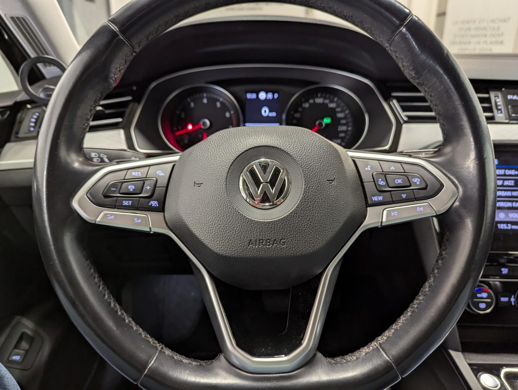 Volkswagen Passat — 22