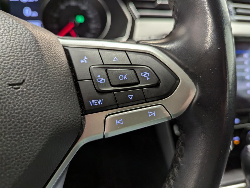 Volkswagen Passat — 23
