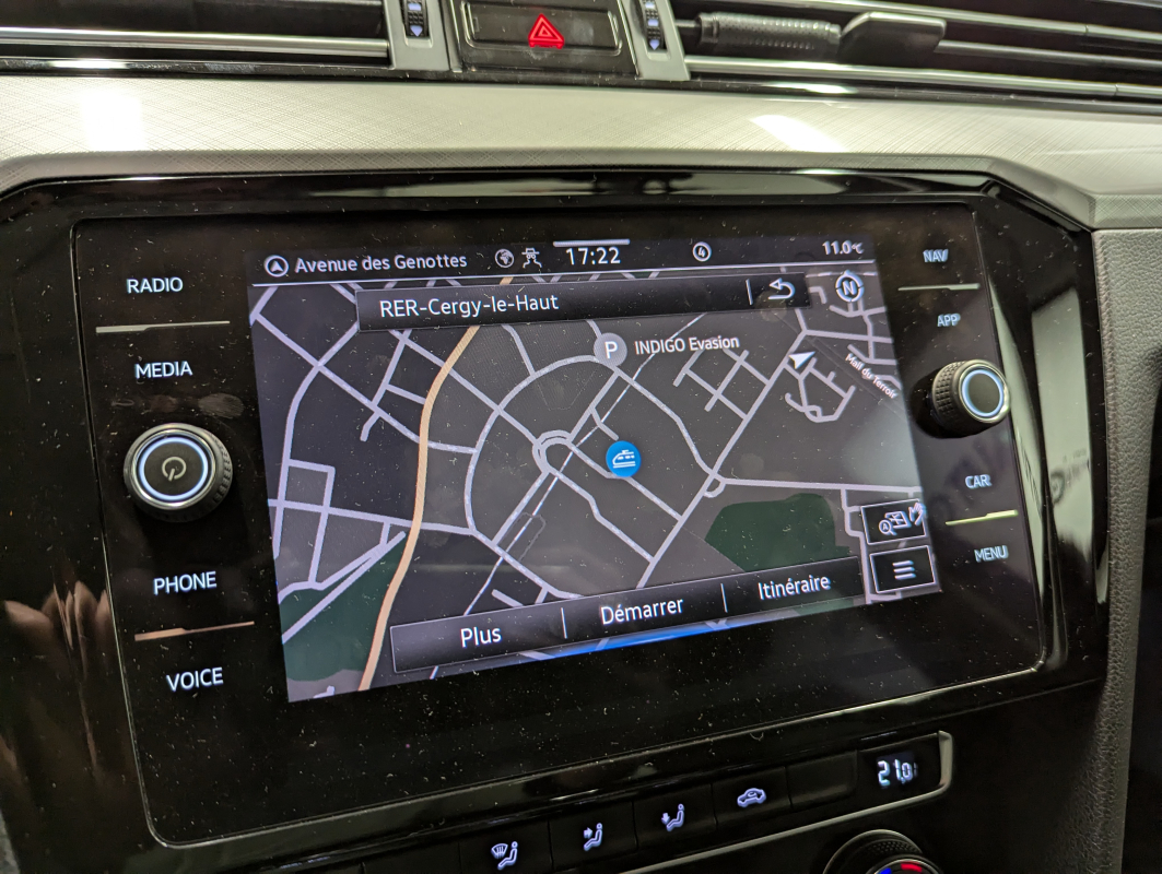 Volkswagen Passat — 17