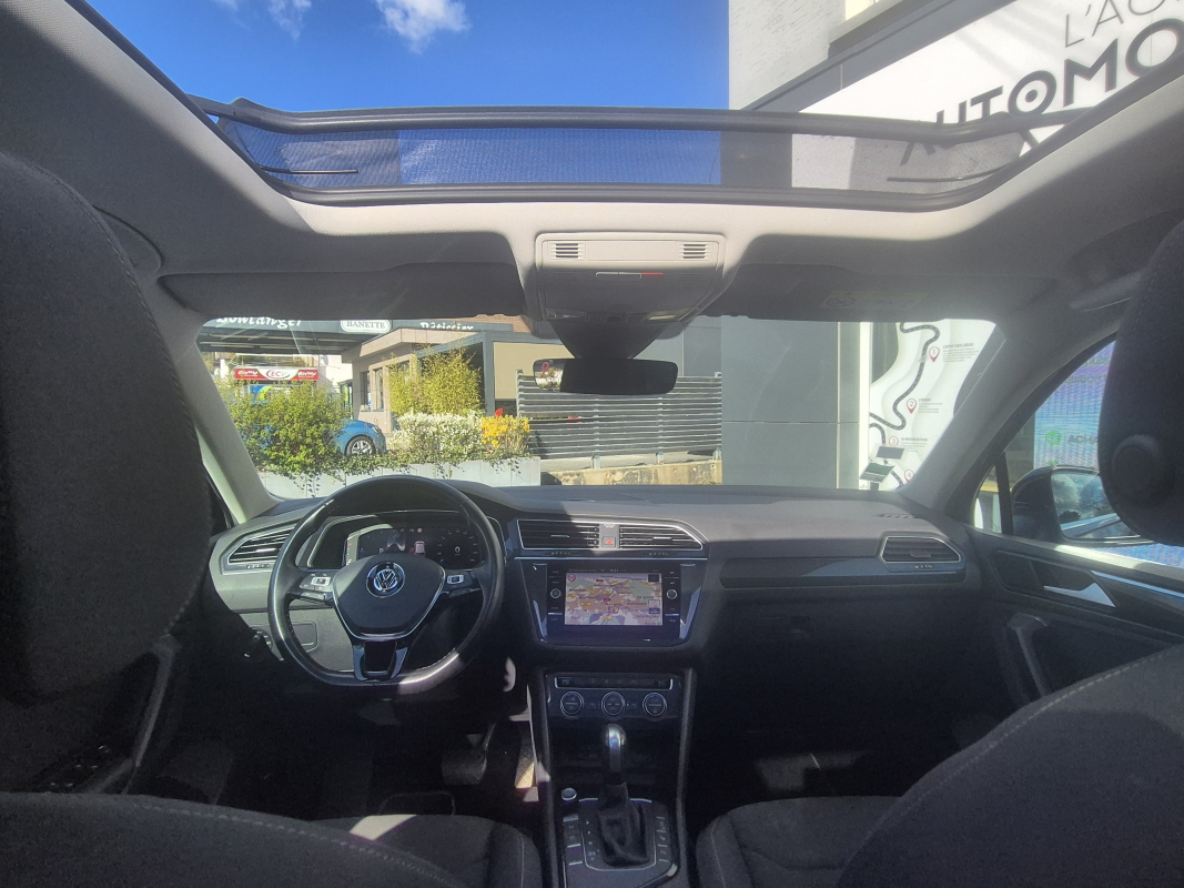 Volkswagen Tiguan — 16