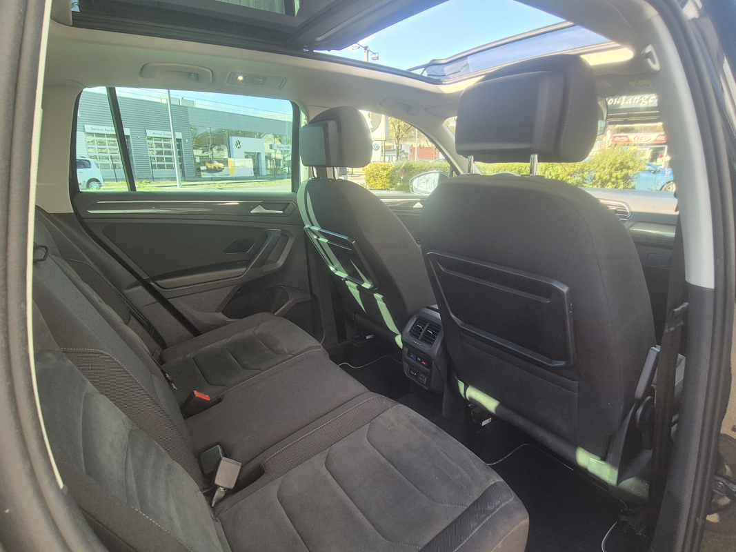 Volkswagen Tiguan — 22