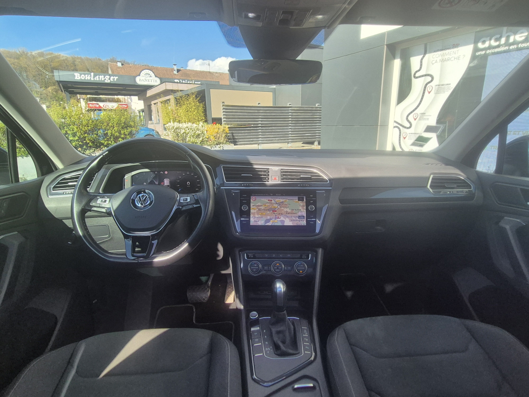 Volkswagen Tiguan — 23