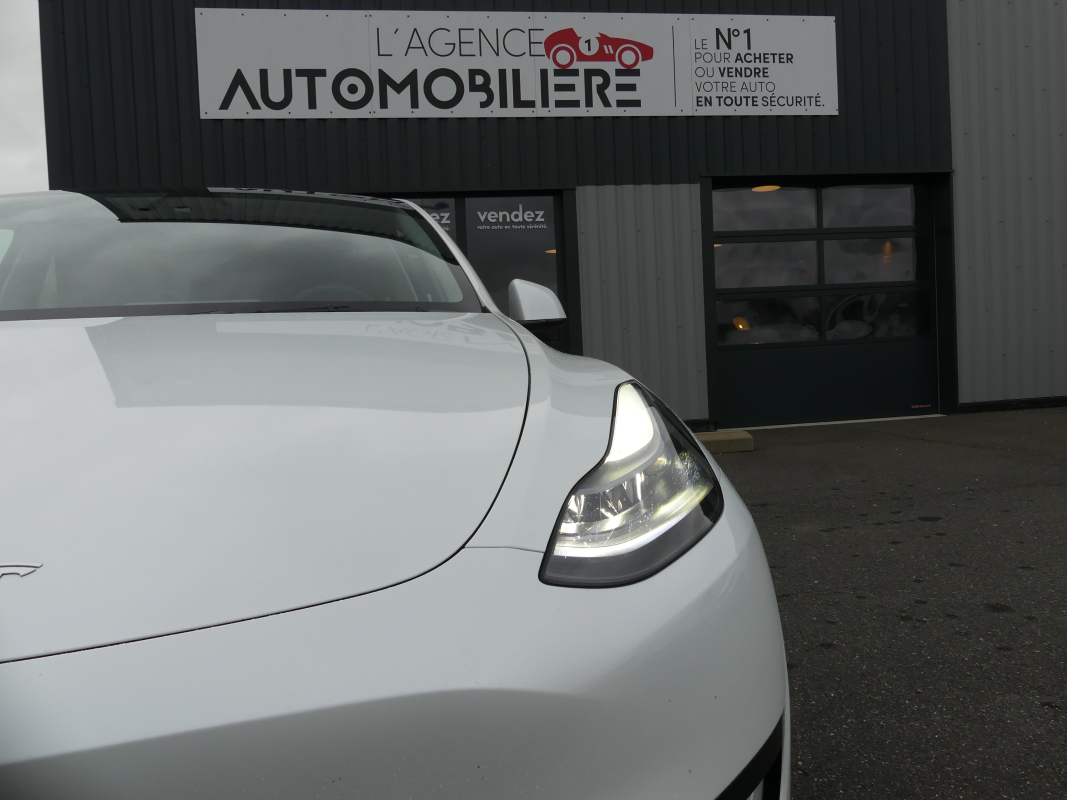 Tesla Model Y — 23