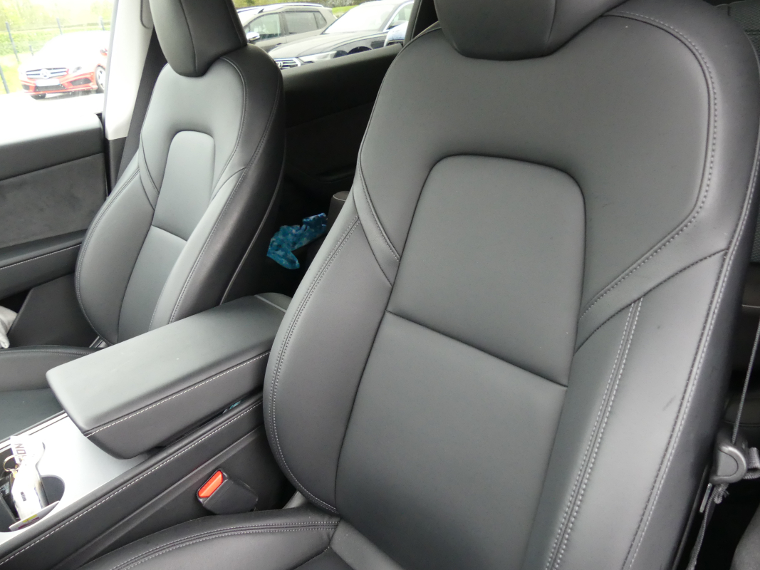 Tesla Model Y — 10