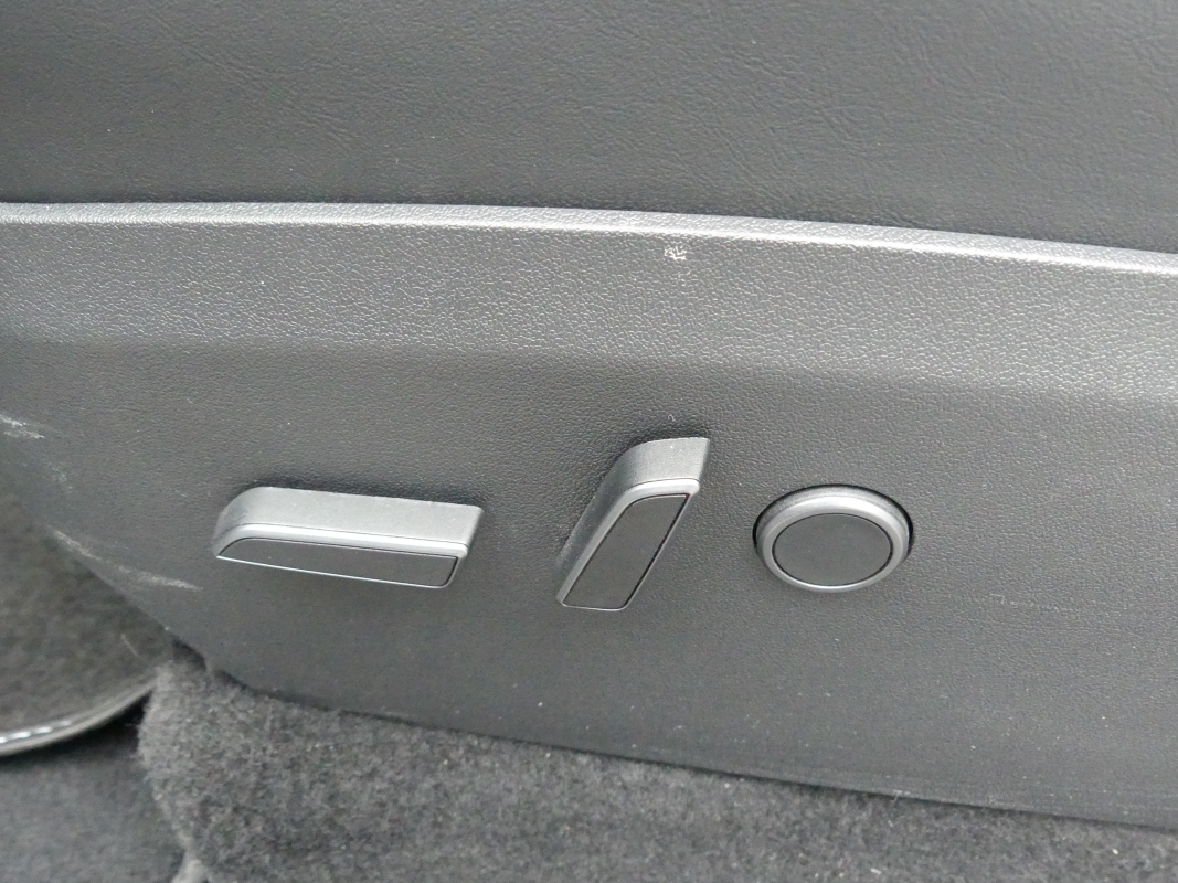 Tesla Model Y — 29