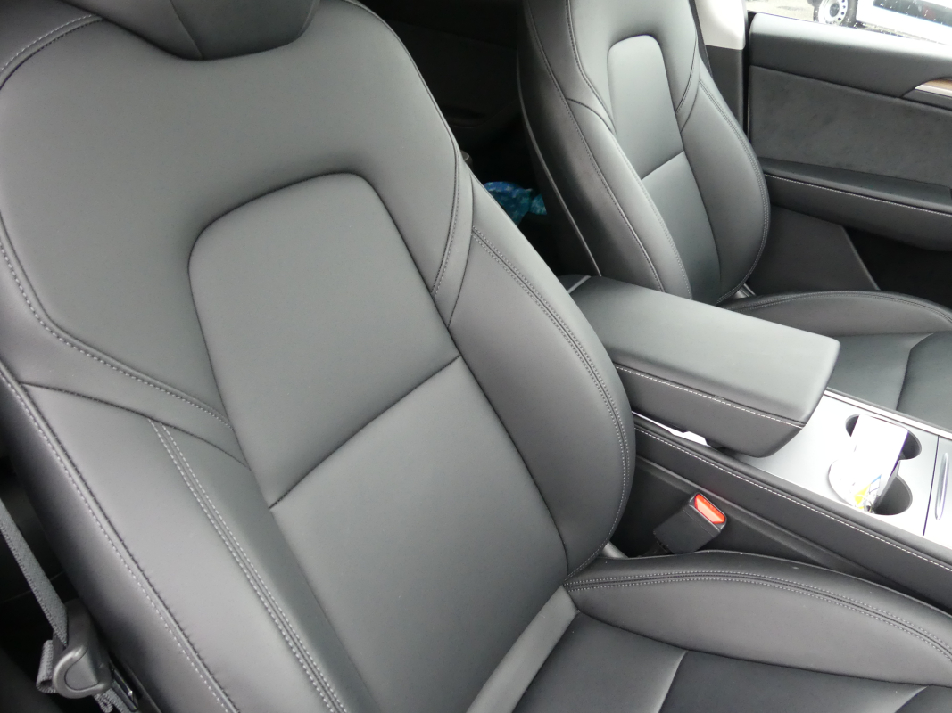 Tesla Model Y — 16