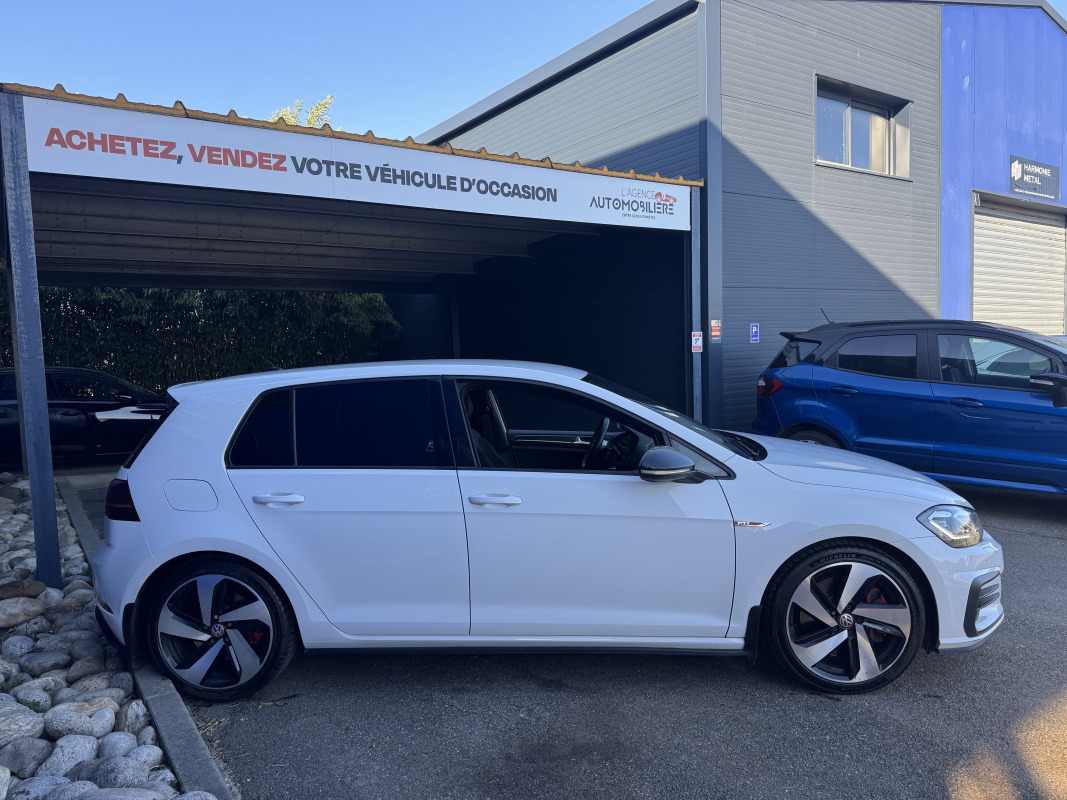 Volkswagen Golf — 9