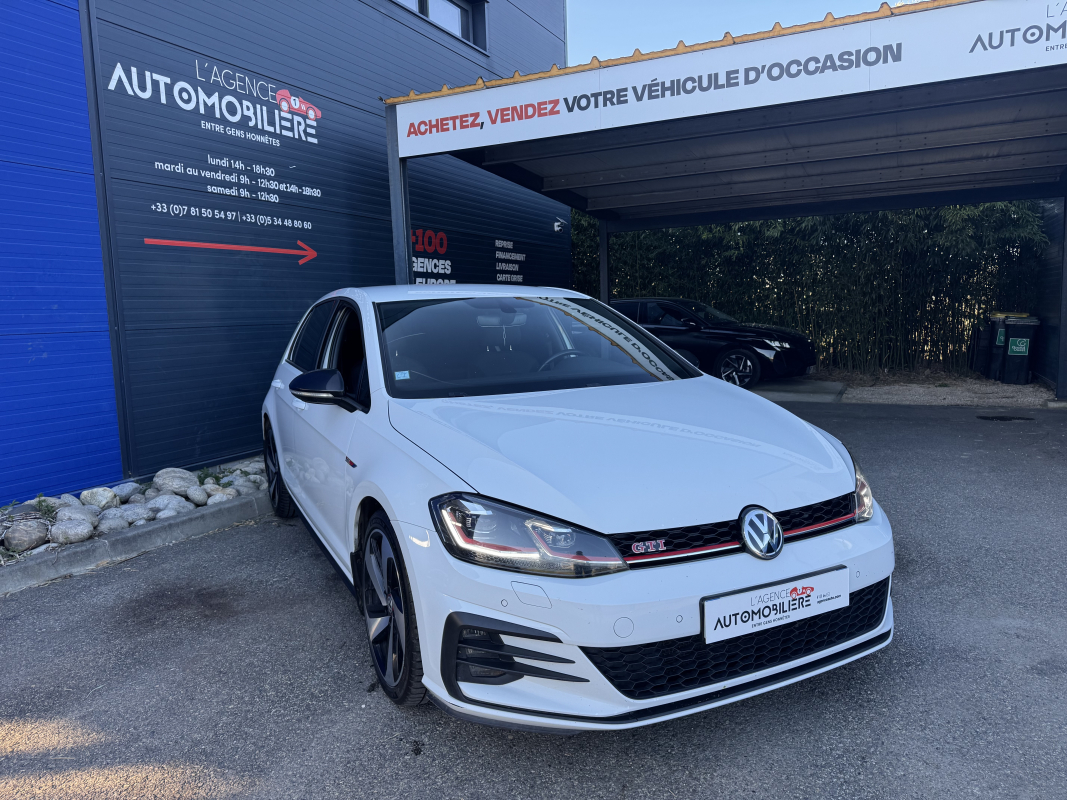 Volkswagen Golf — 2