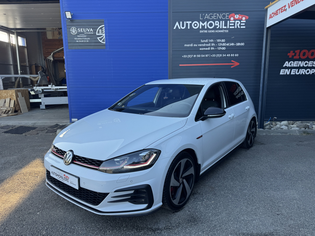 Volkswagen Golf — 4