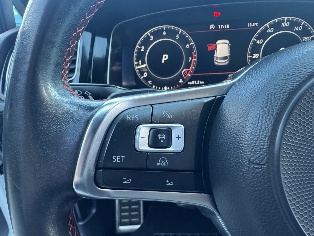 Volkswagen Golf — 14