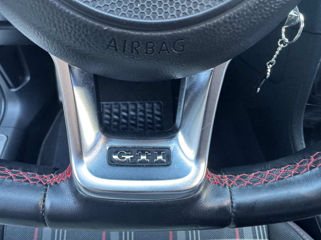 Volkswagen Golf — 15