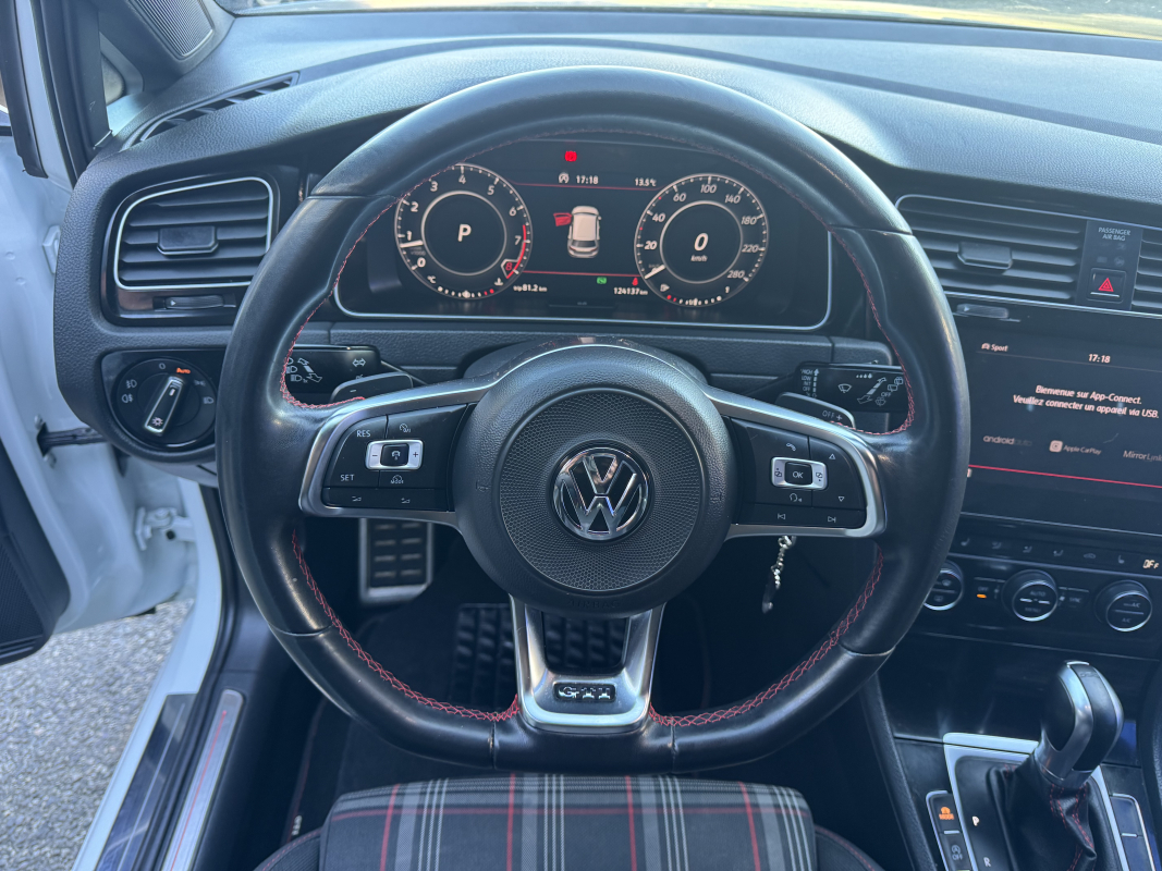 Volkswagen Golf — 12