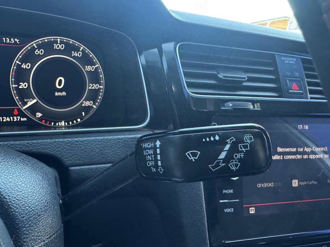 Volkswagen Golf — 18
