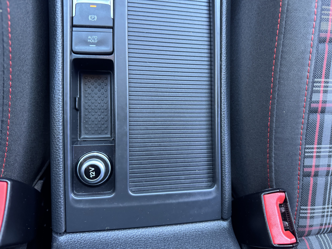 Volkswagen Golf — 34