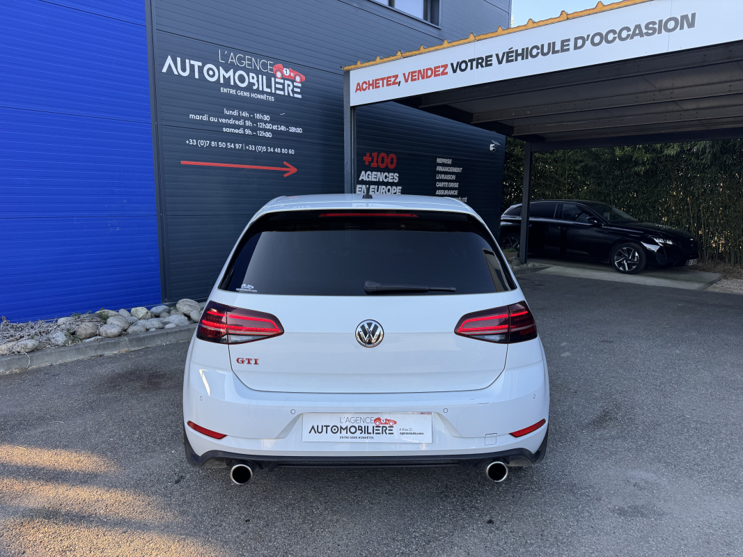Volkswagen Golf — 7