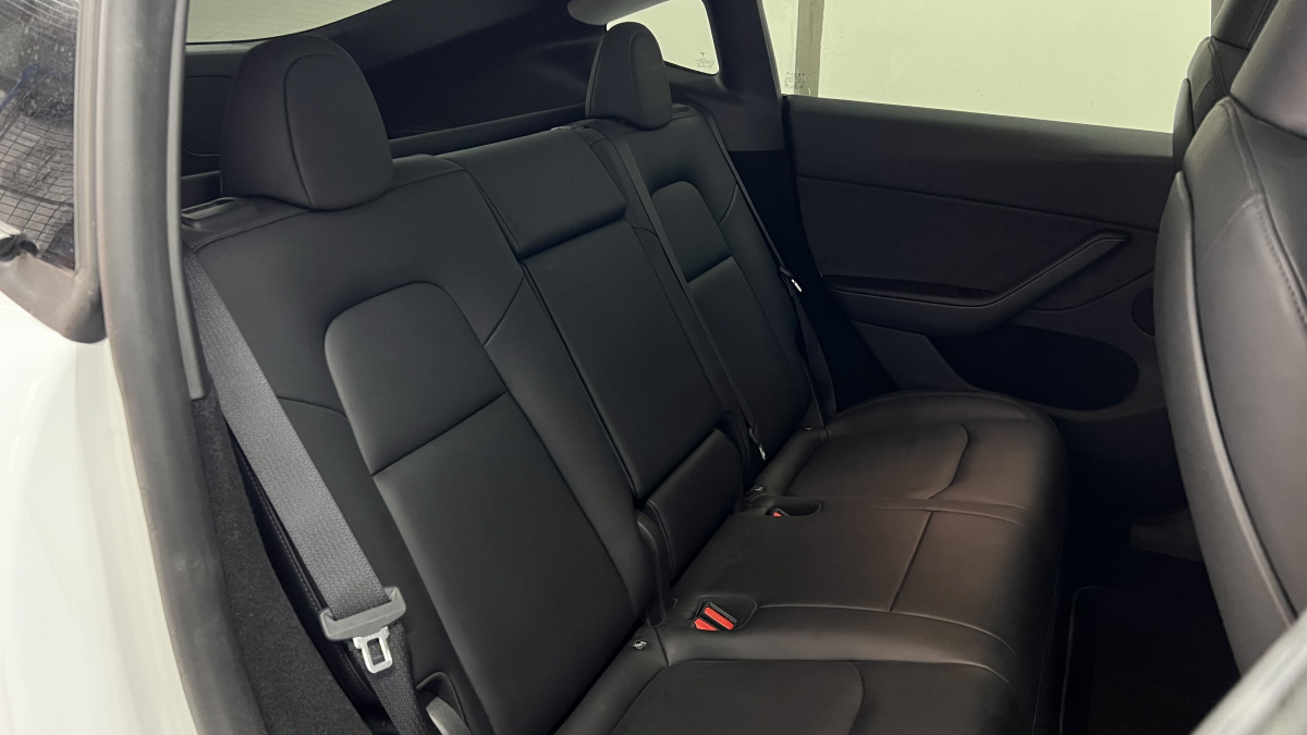Tesla Model Y — 14