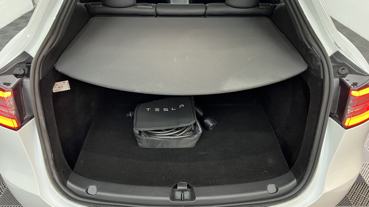 Tesla Model Y — 20