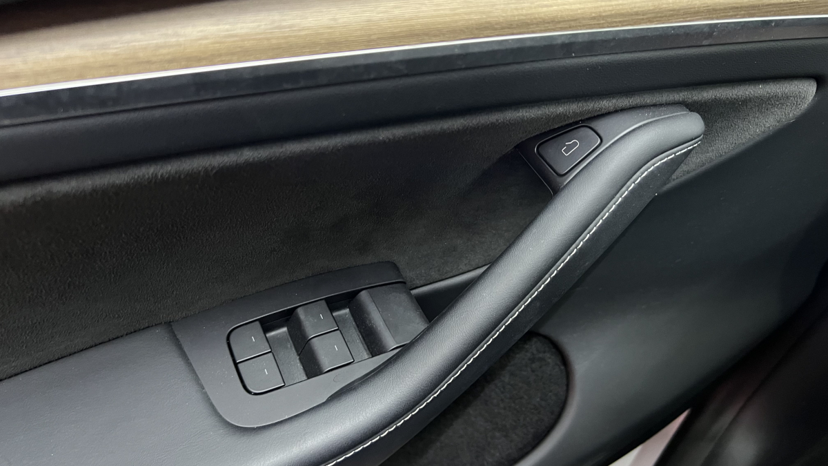 Tesla Model Y — 27
