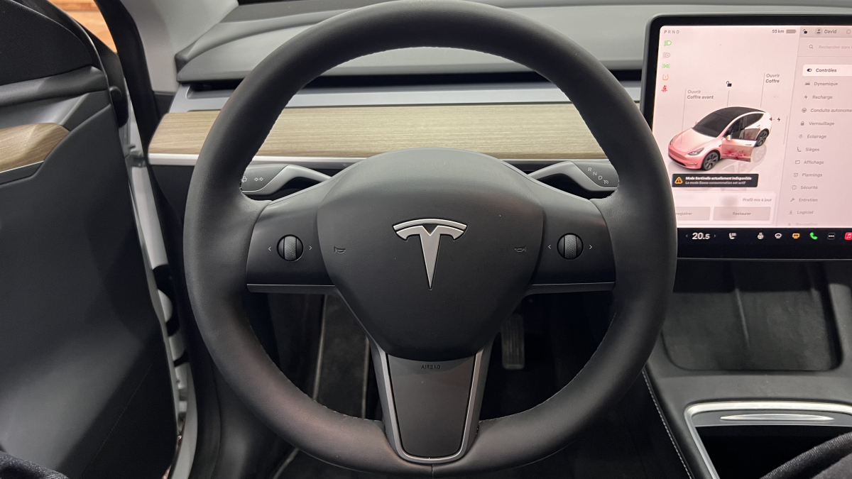 Tesla Model Y — 31
