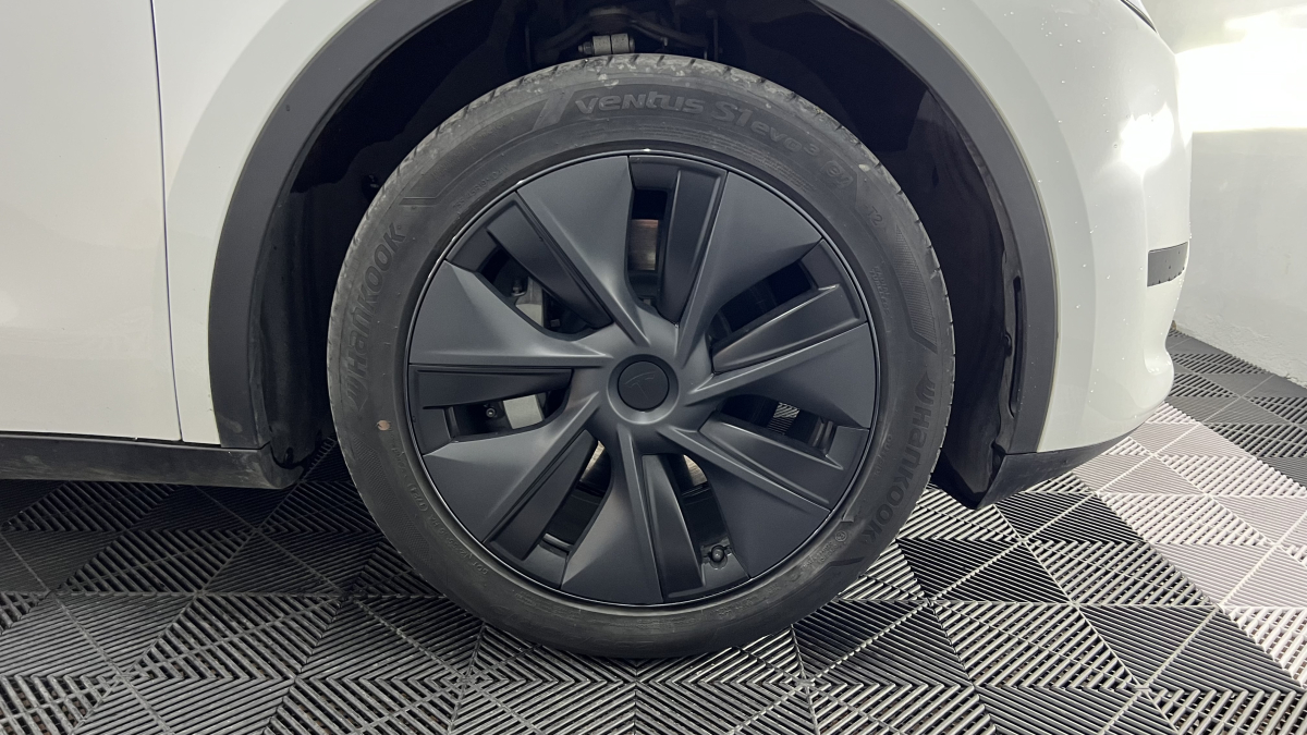 Tesla Model Y — 39