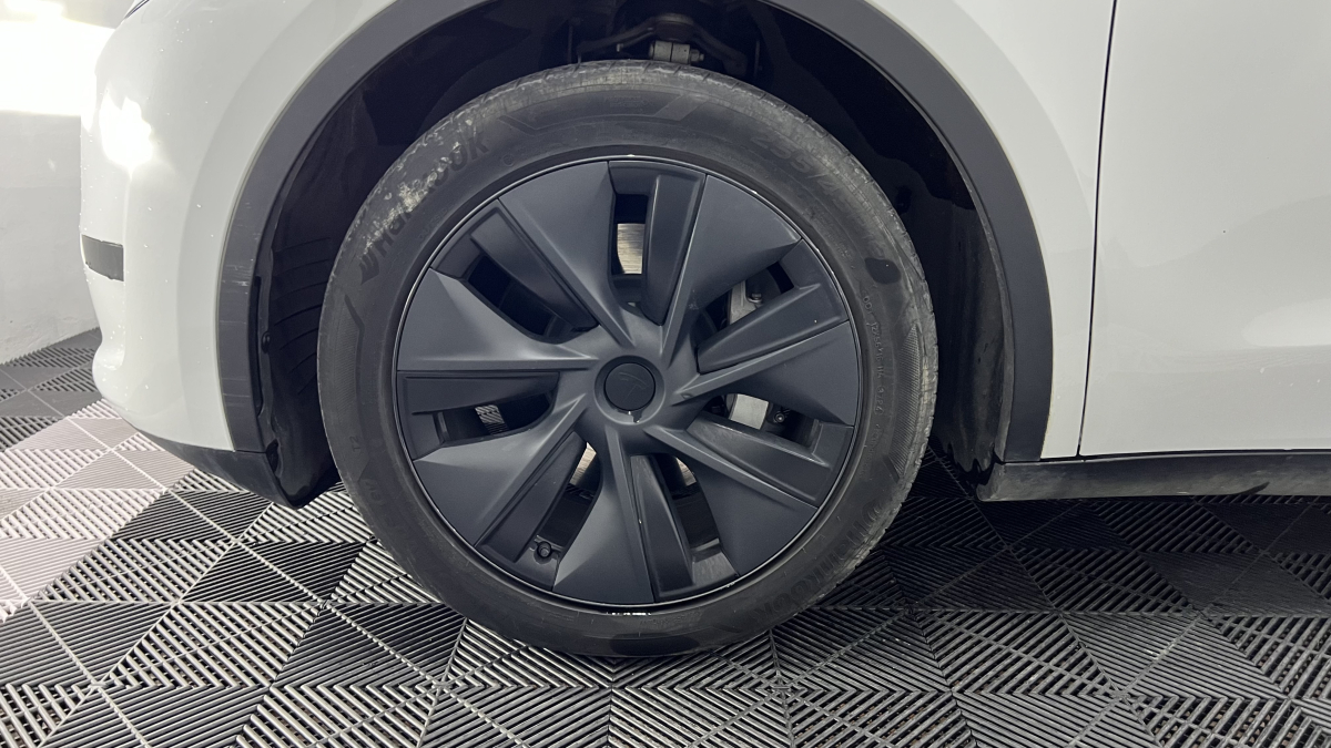 Tesla Model Y — 37