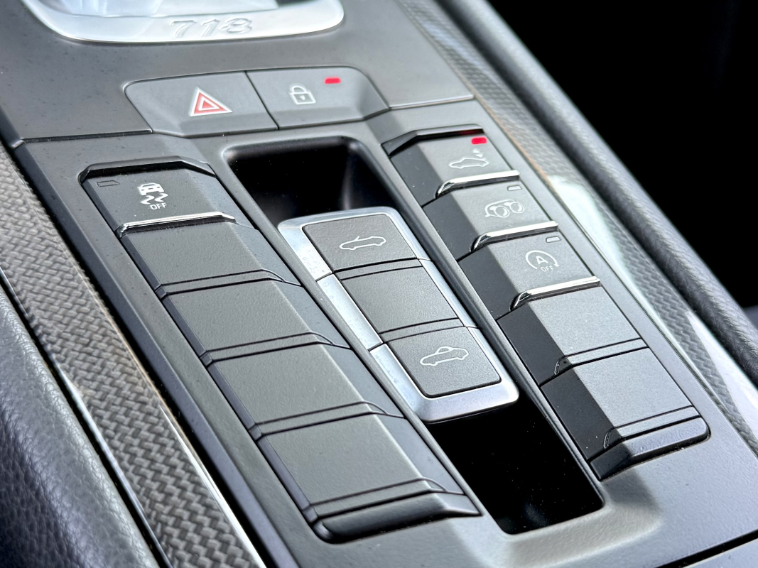 Porsche Boxster — 12
