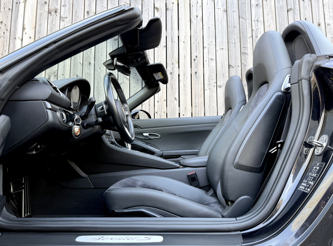 Porsche Boxster — 4