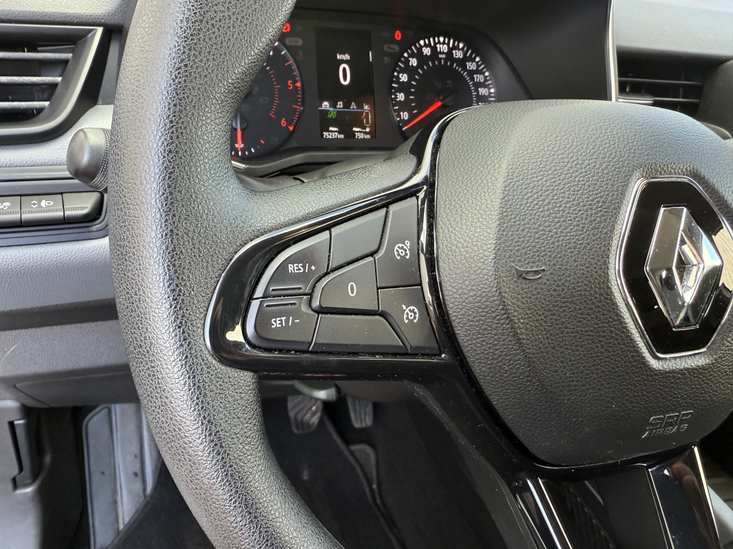 Renault CLIO V — 18