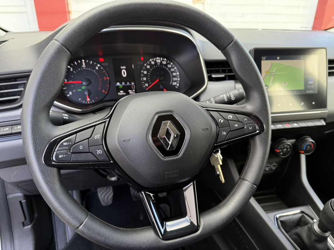Renault CLIO V — 17