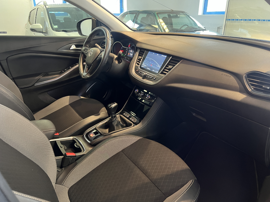 Opel Grandland X — 24