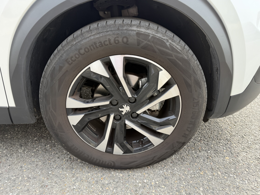 Peugeot 2008 — 14