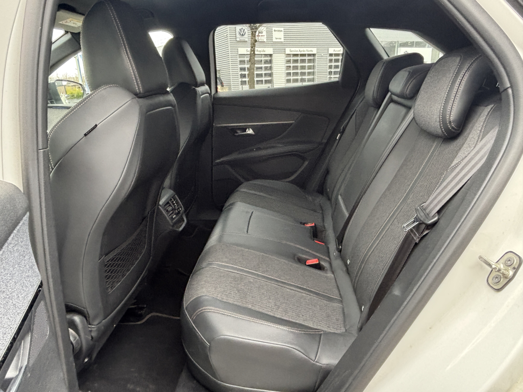 Peugeot 3008 — 12