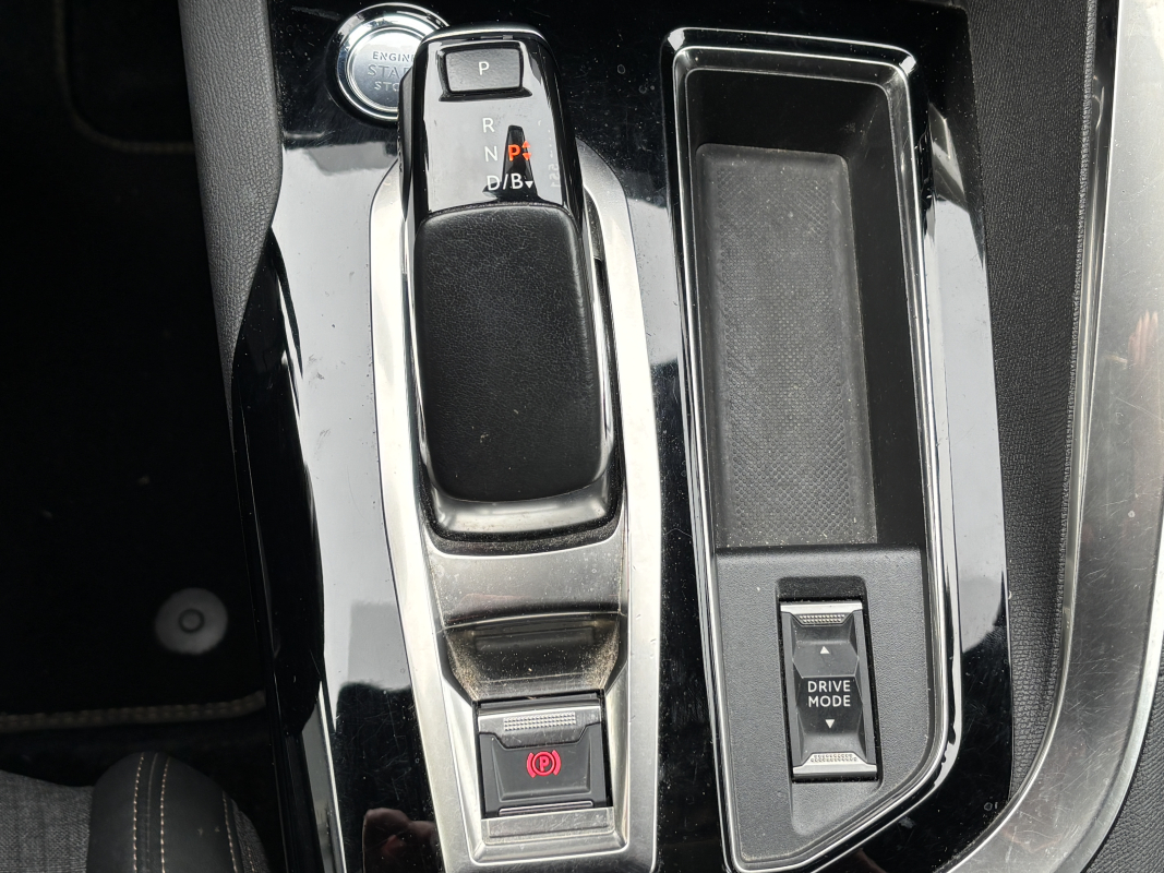 Peugeot 3008 — 25