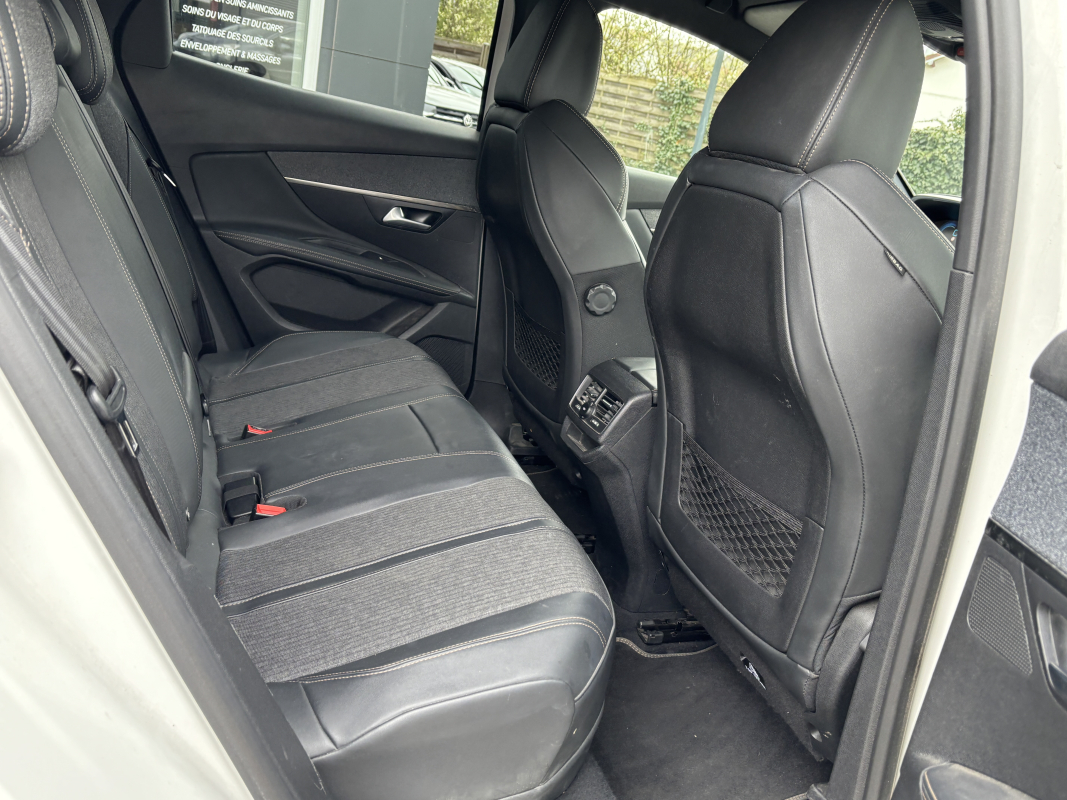 Peugeot 3008 — 15