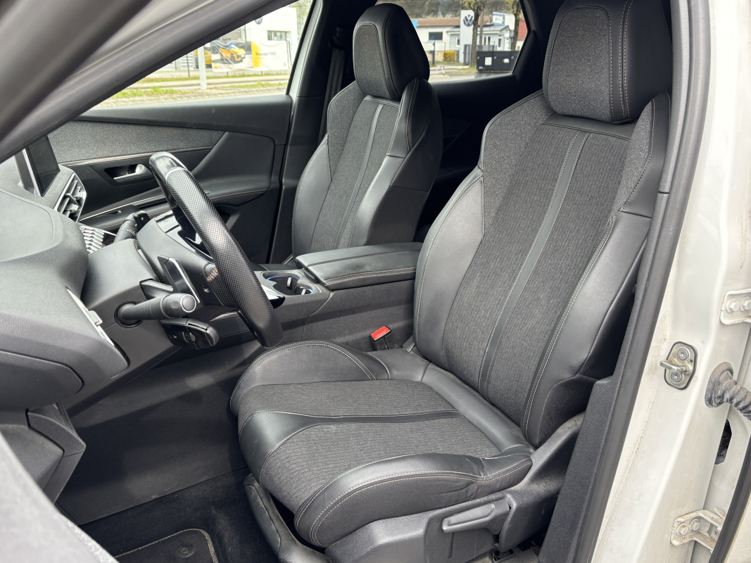 Peugeot 3008 — 11