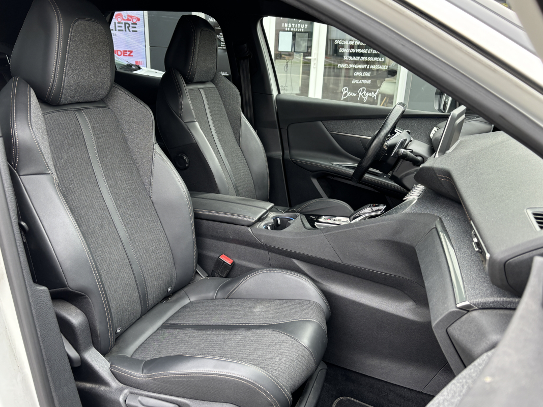 Peugeot 3008 — 14