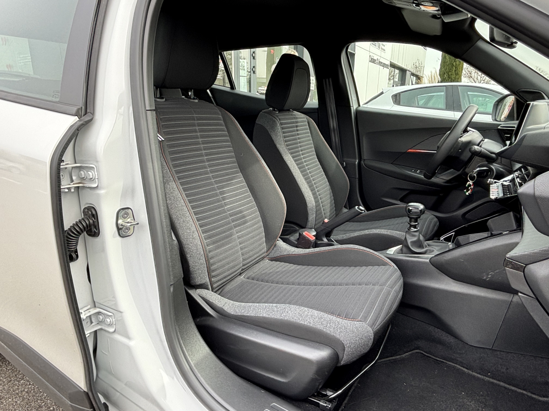 Peugeot 2008 — 11