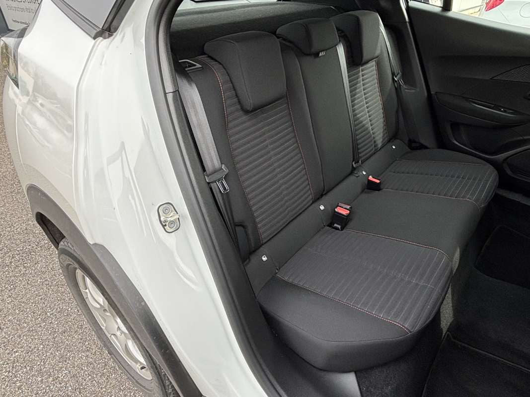 Peugeot 2008 — 13