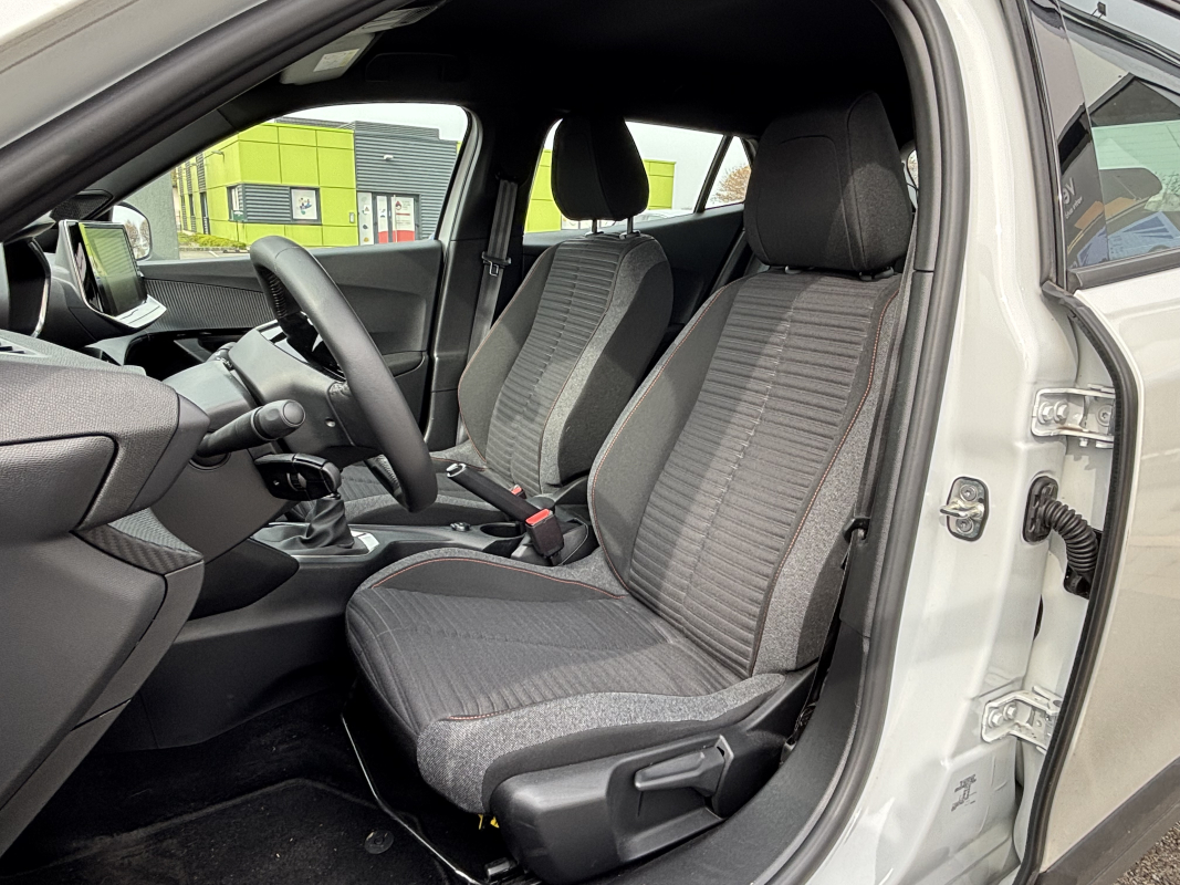 Peugeot 2008 — 10