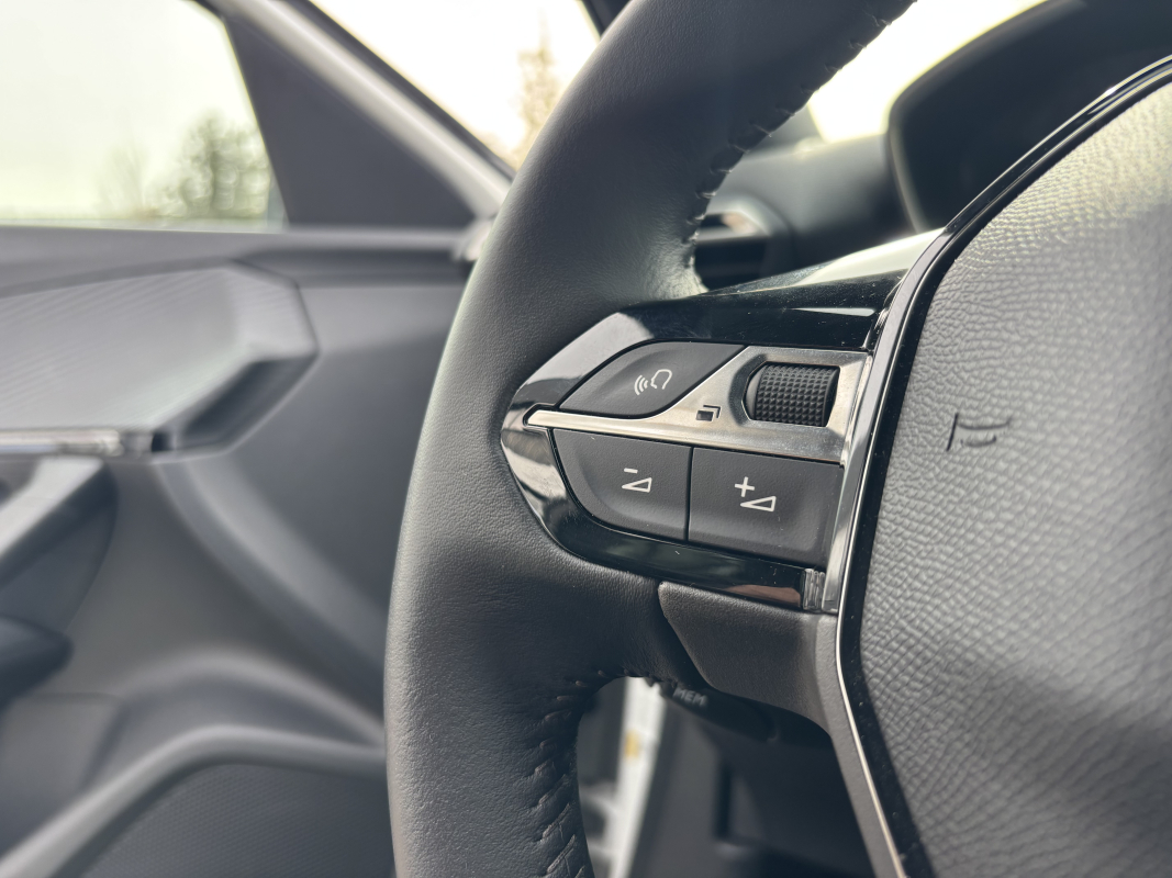 Peugeot 2008 — 20