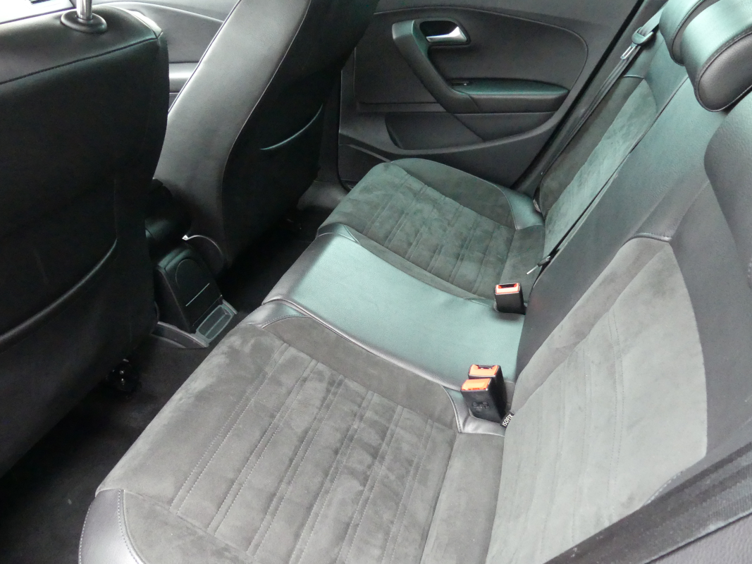 Volkswagen Polo — 11