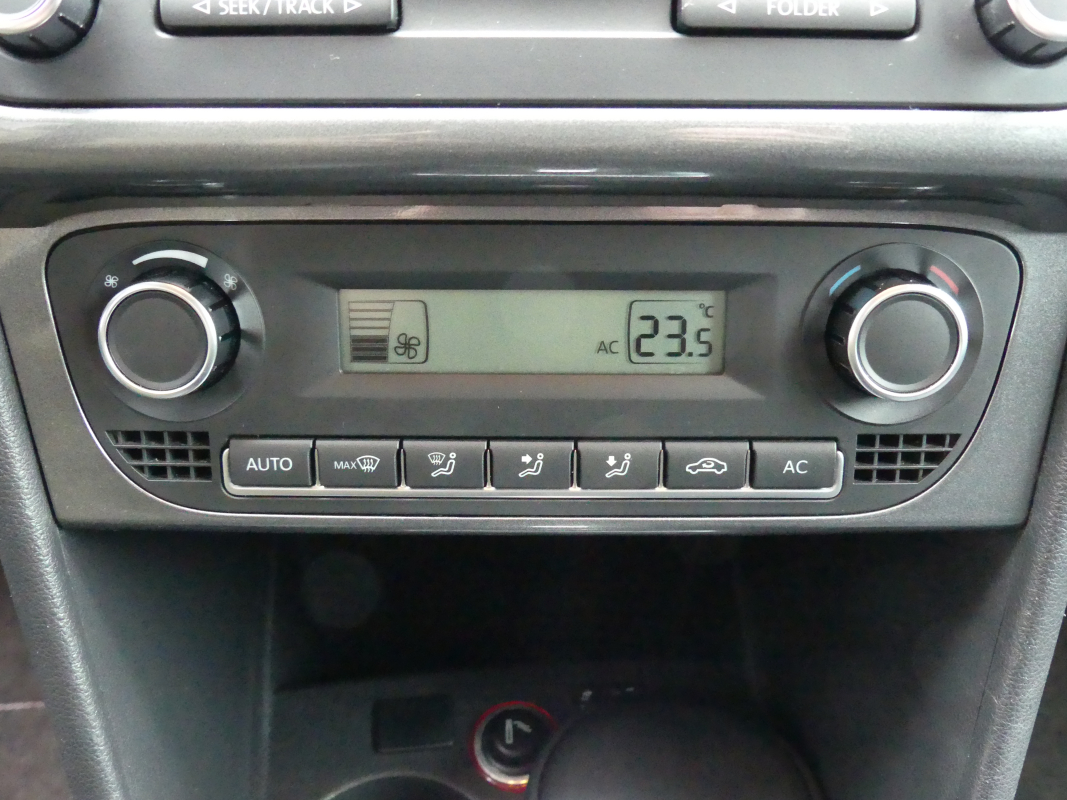 Volkswagen Polo — 24