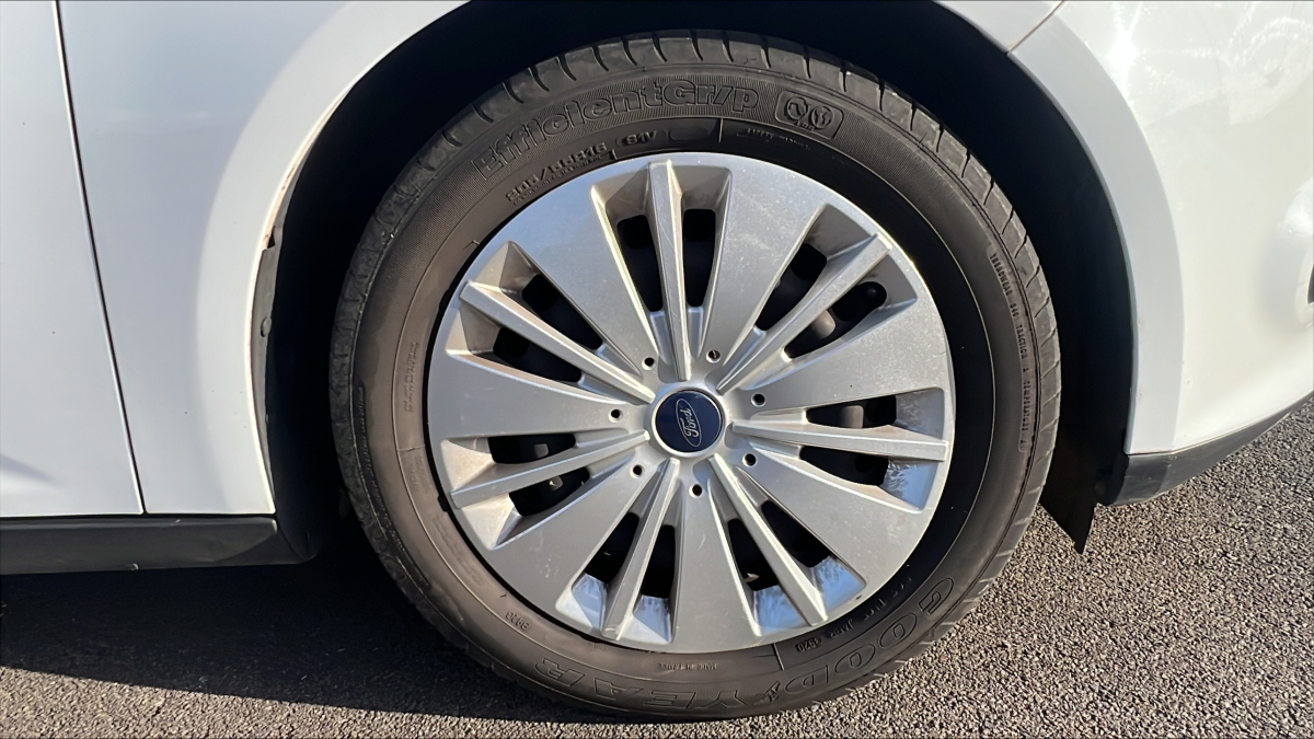 Ford Focus — 13