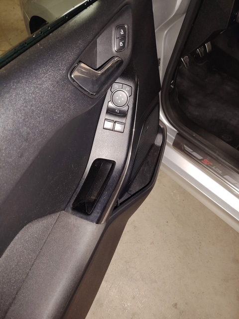 Ford Fiesta — 9
